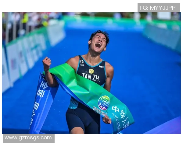 挑战极限冲破自我铁人三项游泳自行车长跑全能竞技之路